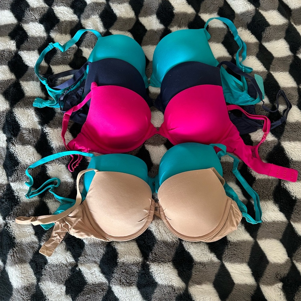 Victoria's Secret Fabulous Bra Bundle (Discontinued)